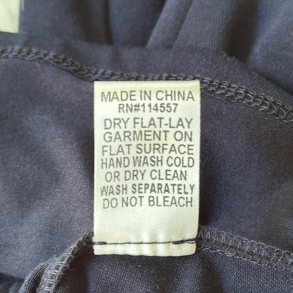 NWT THML Kahlo top size S navy blue green embroidered shortsleeve STITCHFIX - Picture 6 of 6